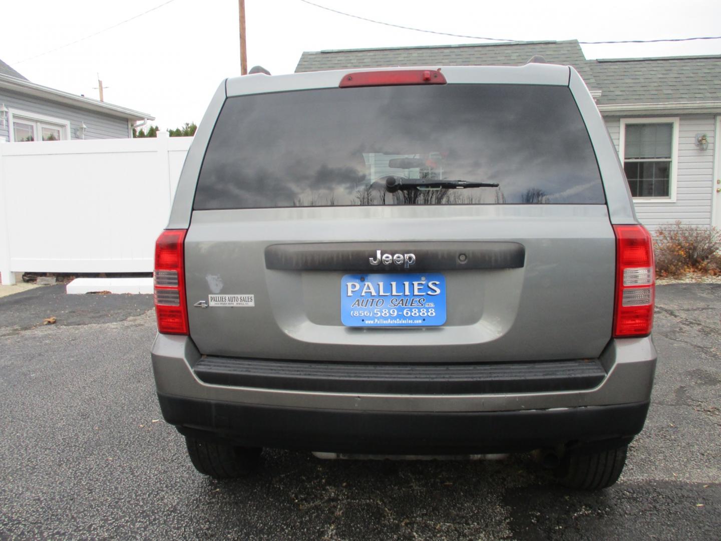 2012 Jeep Patriot (1C4NJRBB1CD) , AUTOMATIC transmission, located at 540a Delsea Drive, Sewell, NJ, 08080, (856) 589-6888, 39.752560, -75.111206 - Photo#5